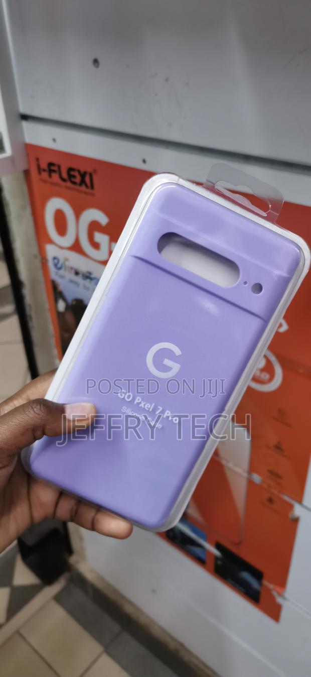 Google Pixel 7 Pro Lilac Silicone Case With a Soft Texture - thumbnail 2