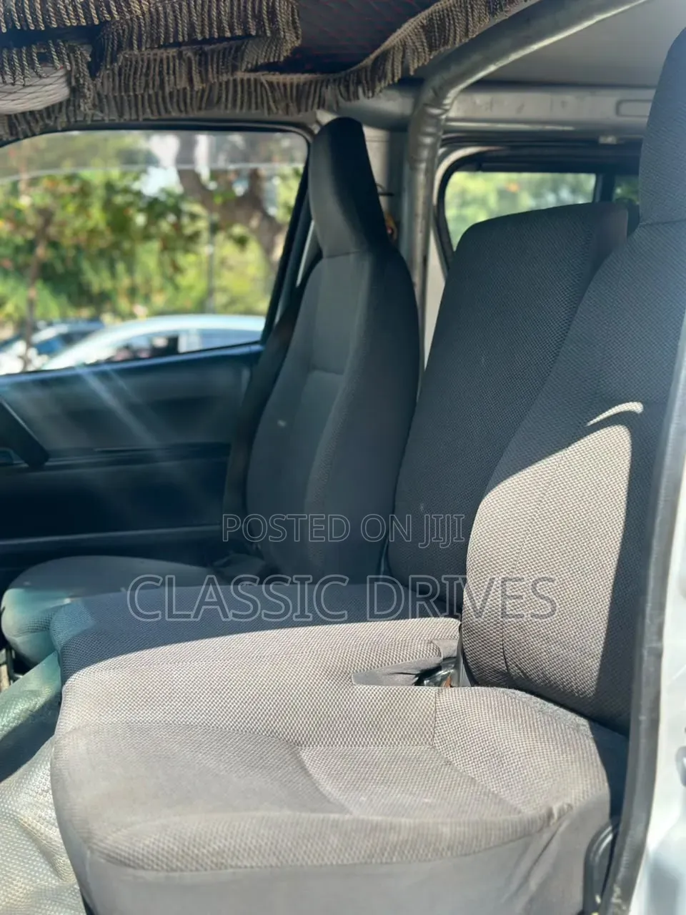 Toyota HiAce 2015