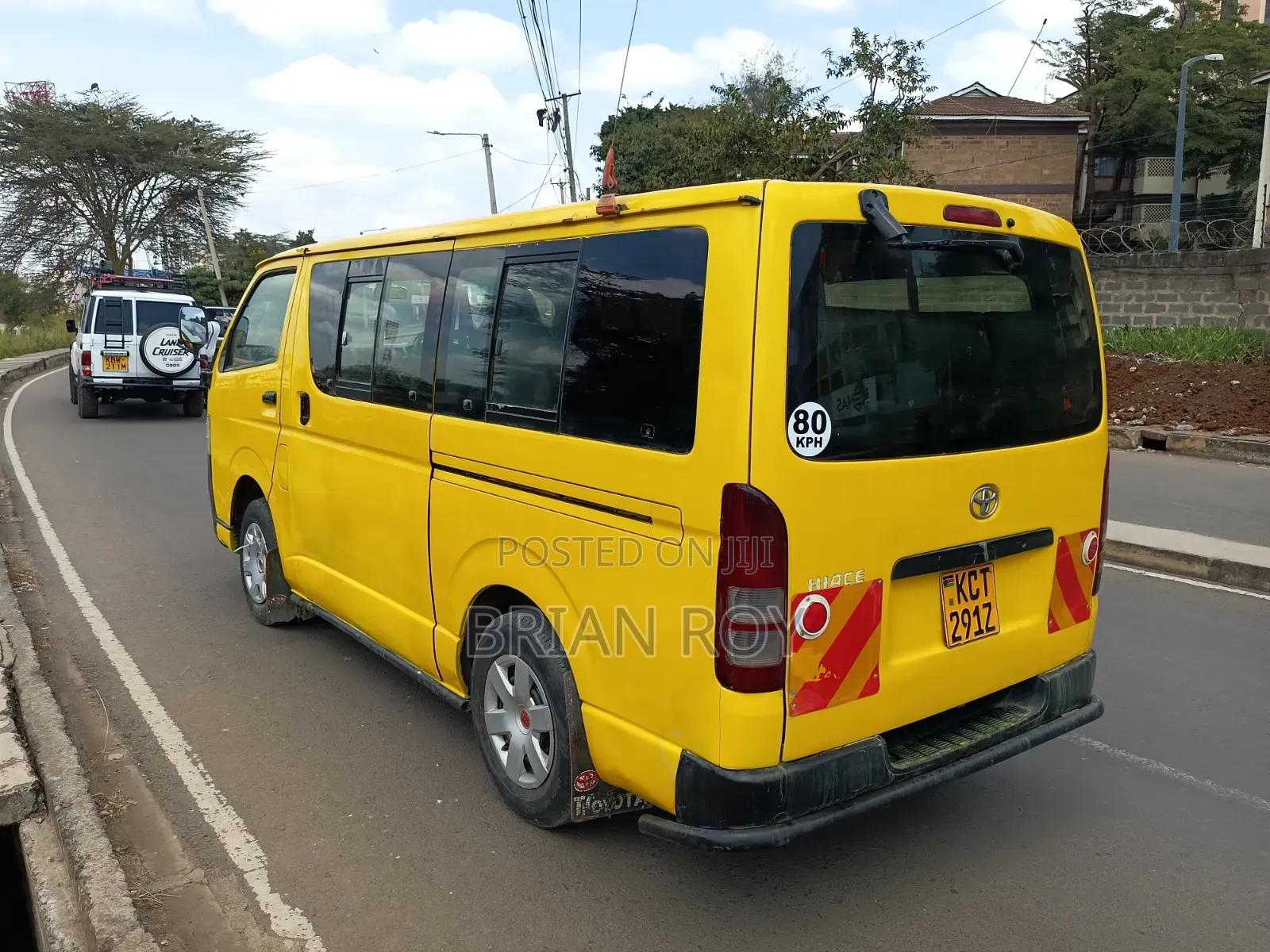 Toyota HiAce 2013 Yellow