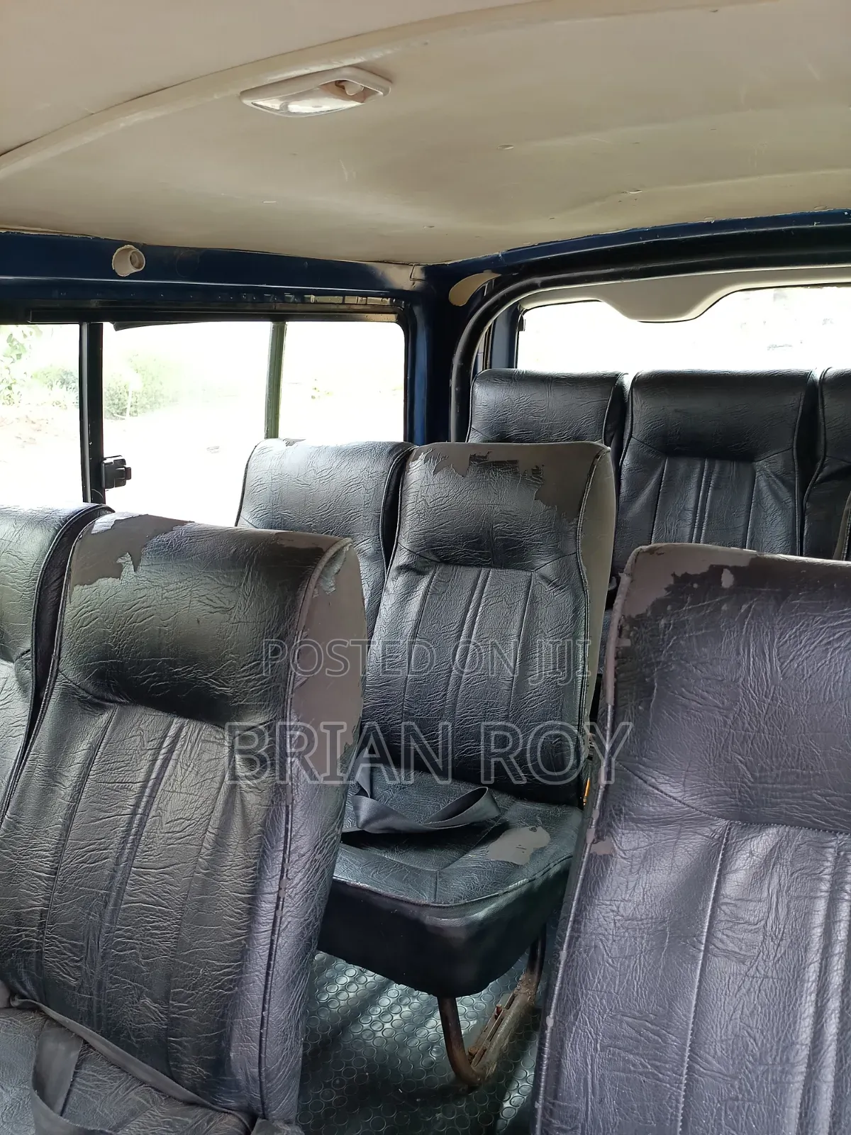 Toyota HiAce 2013 Yellow