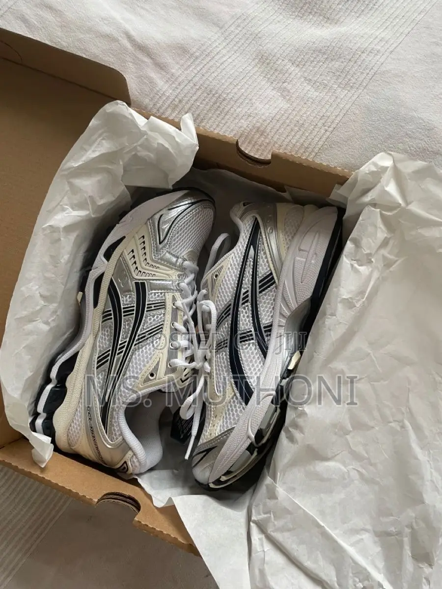Assorted Y2K Retro-Futuristic Metallic Silver Mesh ASICS Gel-Kayano