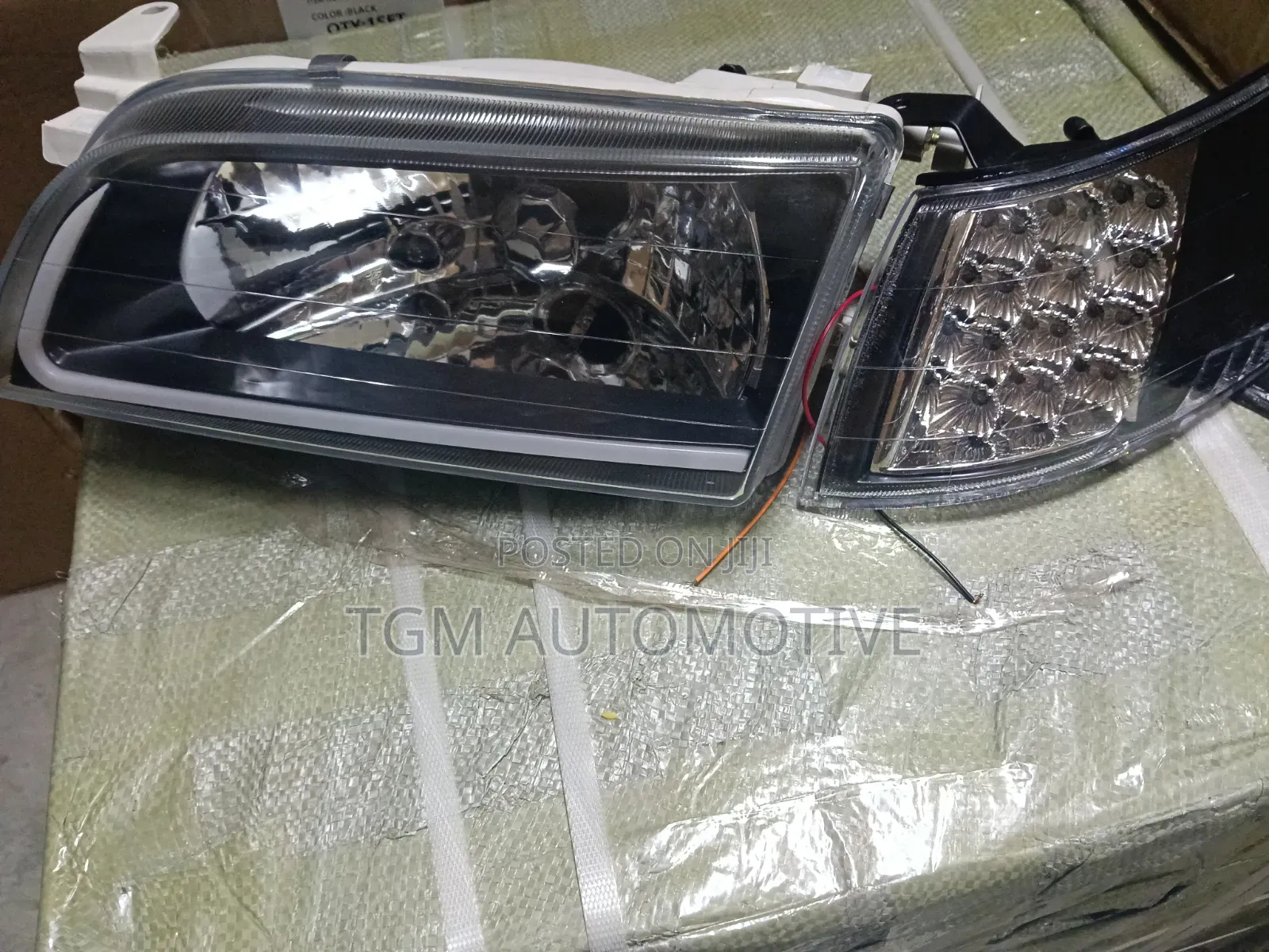 Headlamp Corolla Ae110 Aftermarket and Corner Light