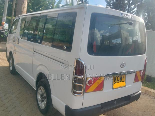 Toyota HiAce 2012 White - thumbnail 3