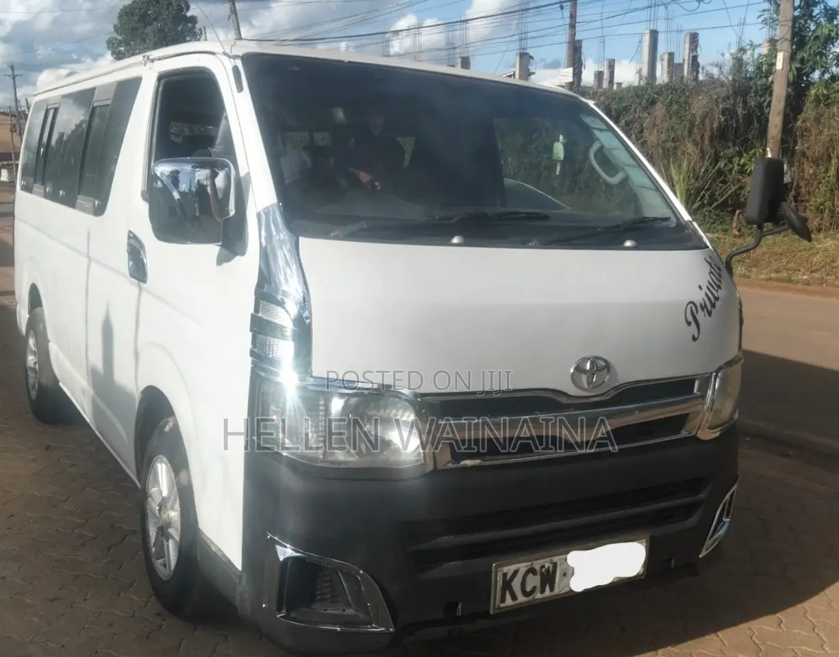 Toyota HiAce 2012 White