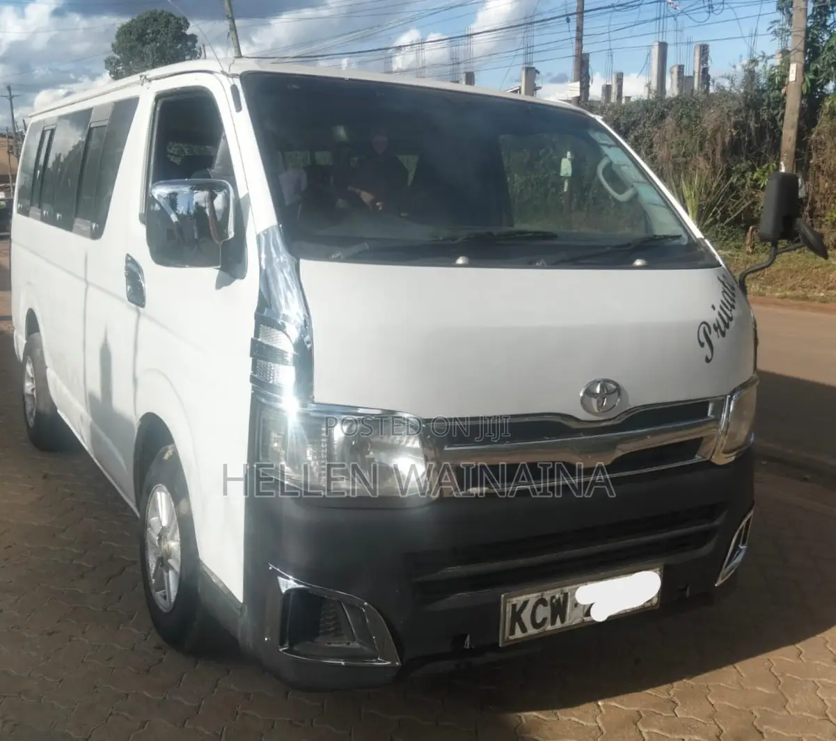 Toyota HiAce 2012 White