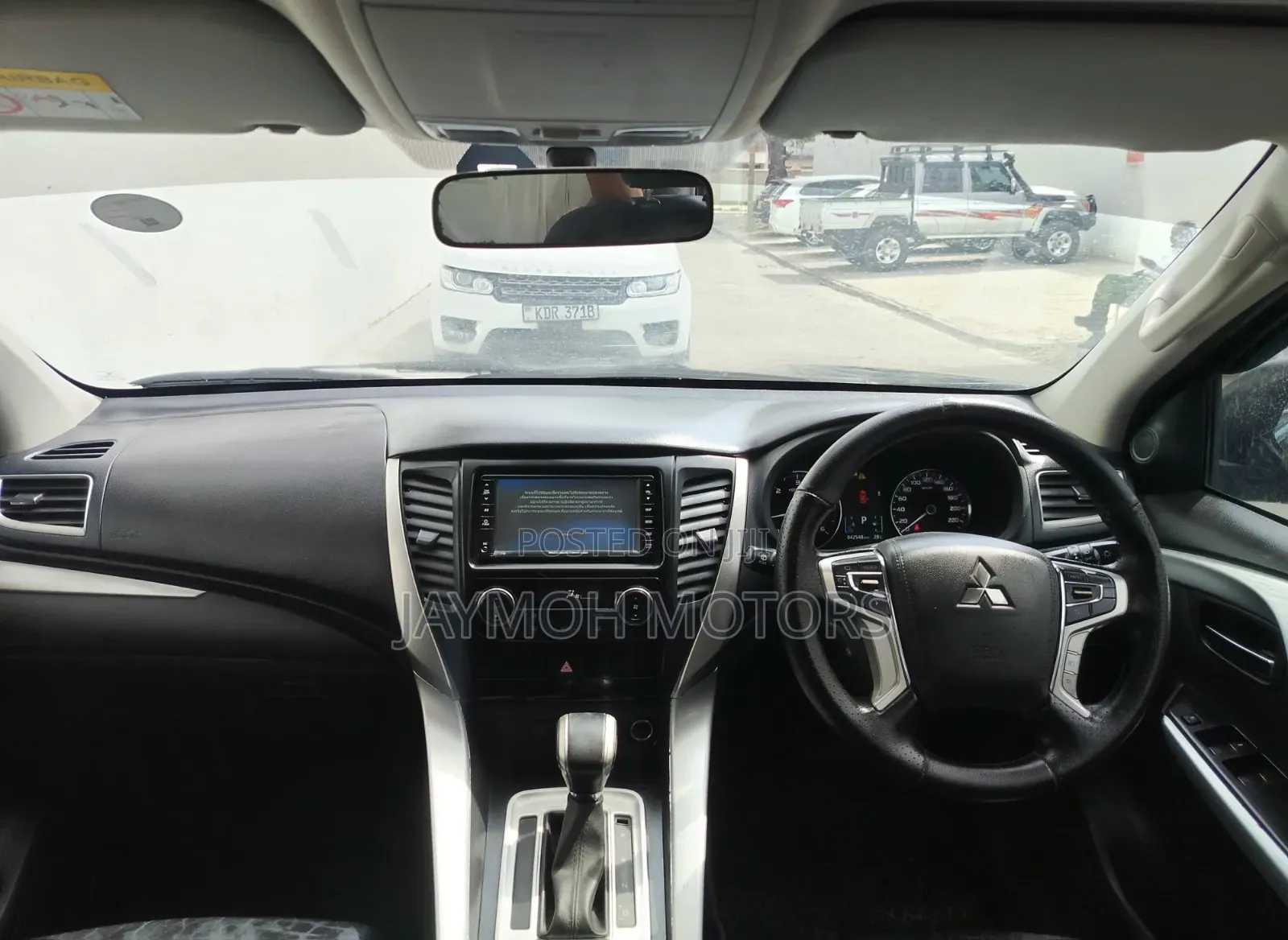 Mitsubishi Pajero Sport 2018 Black