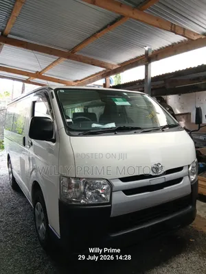 Toyota HiAce 2017 White