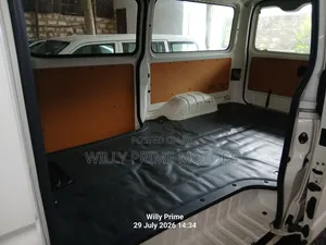 Toyota HiAce 2017 White