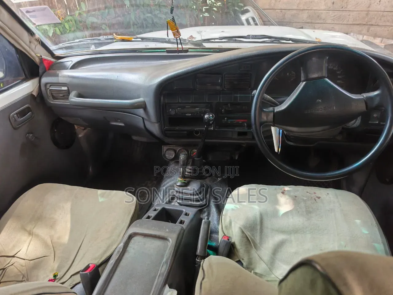 Toyota Land Cruiser 1992 White