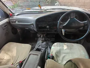Toyota Land Cruiser 1992 White