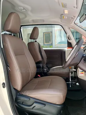 Toyota Porte 2015 Beige