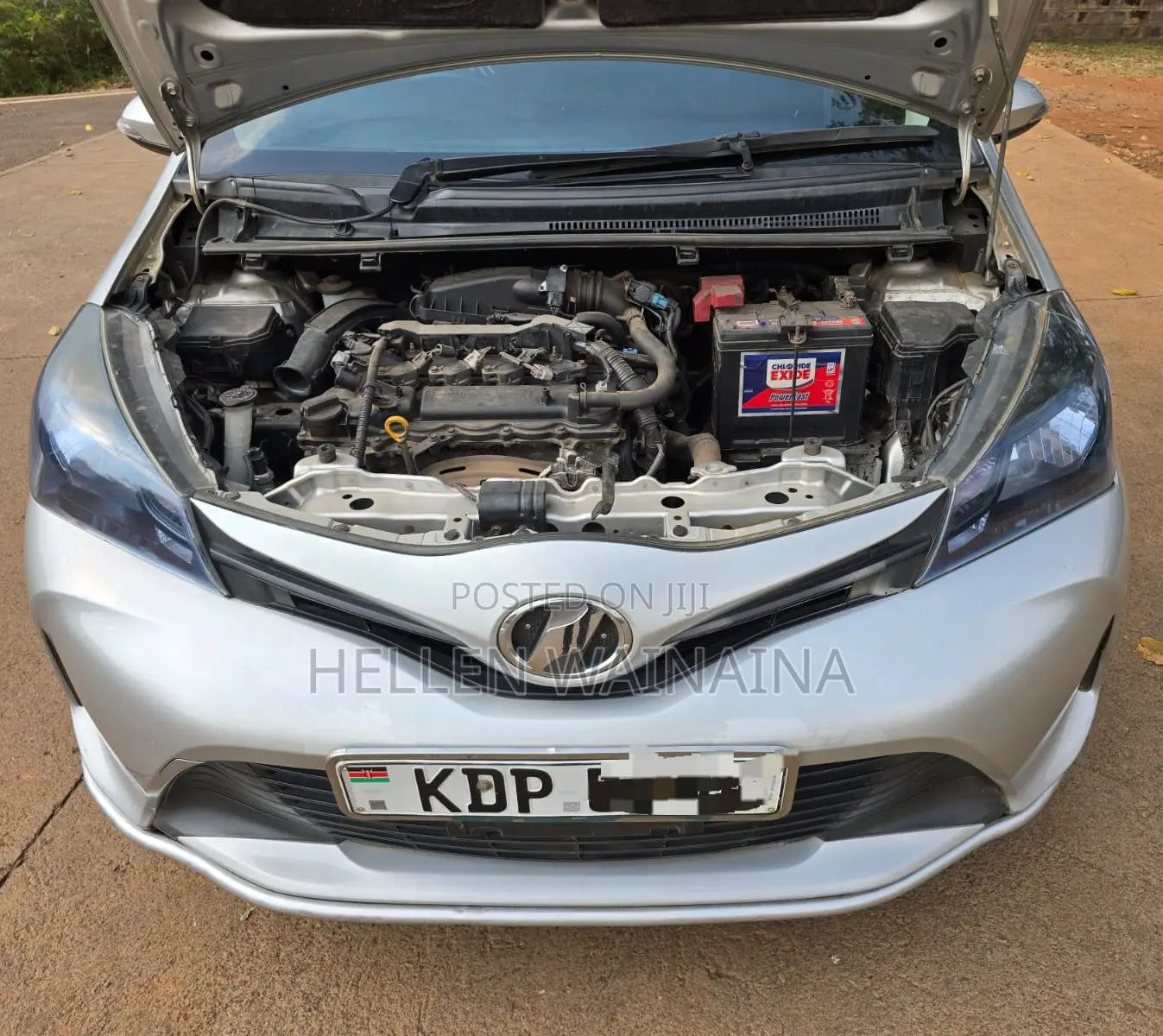 Toyota Vitz 2016 Silver