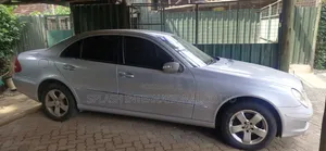 Mercedes-Benz E200 2006 Silver