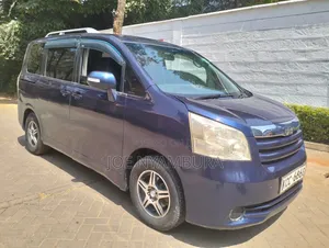 Toyota Noah 2008 Blue