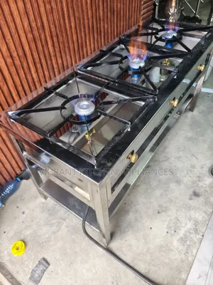 Three‐Burner Commercial Gas Cooker