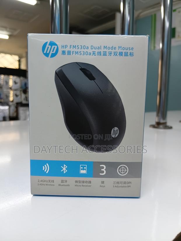 This Is an HP FM530a Dual Mode Mouse in Black. - thumbnail 2
