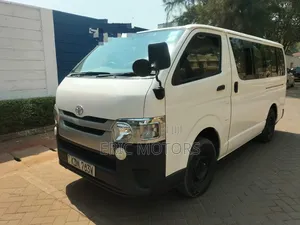 Toyota HiAce 2016 White