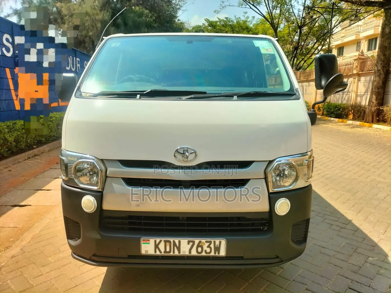 Toyota HiAce 2016 White