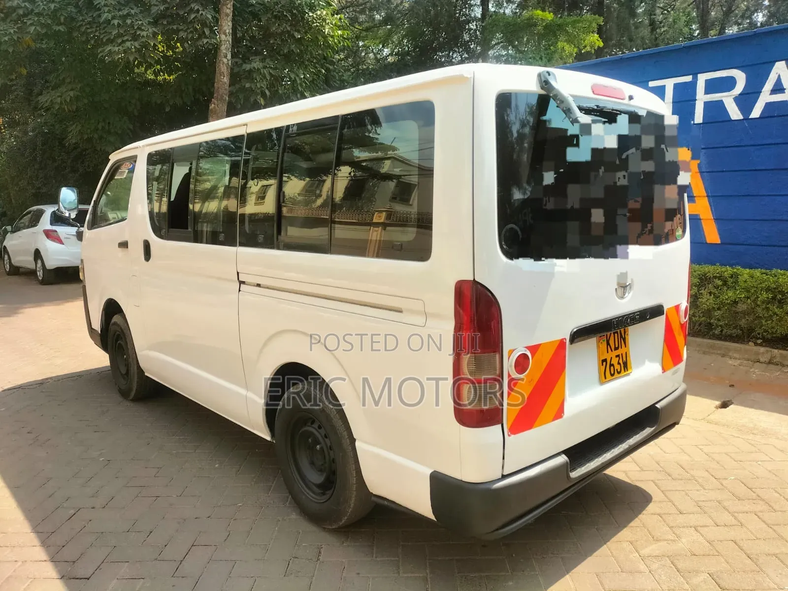 Toyota HiAce 2016 White