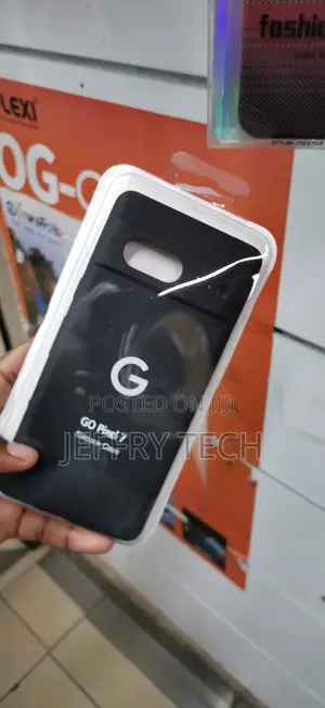 Counterfeit (Knock-Off) Google Pixel 7 Phone Case.