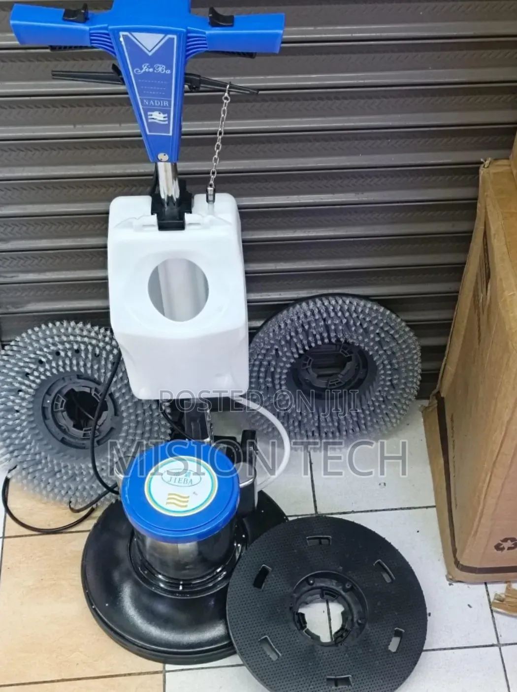 Multifunctional Floor Scrubbing Polishing Machine With Water Tank