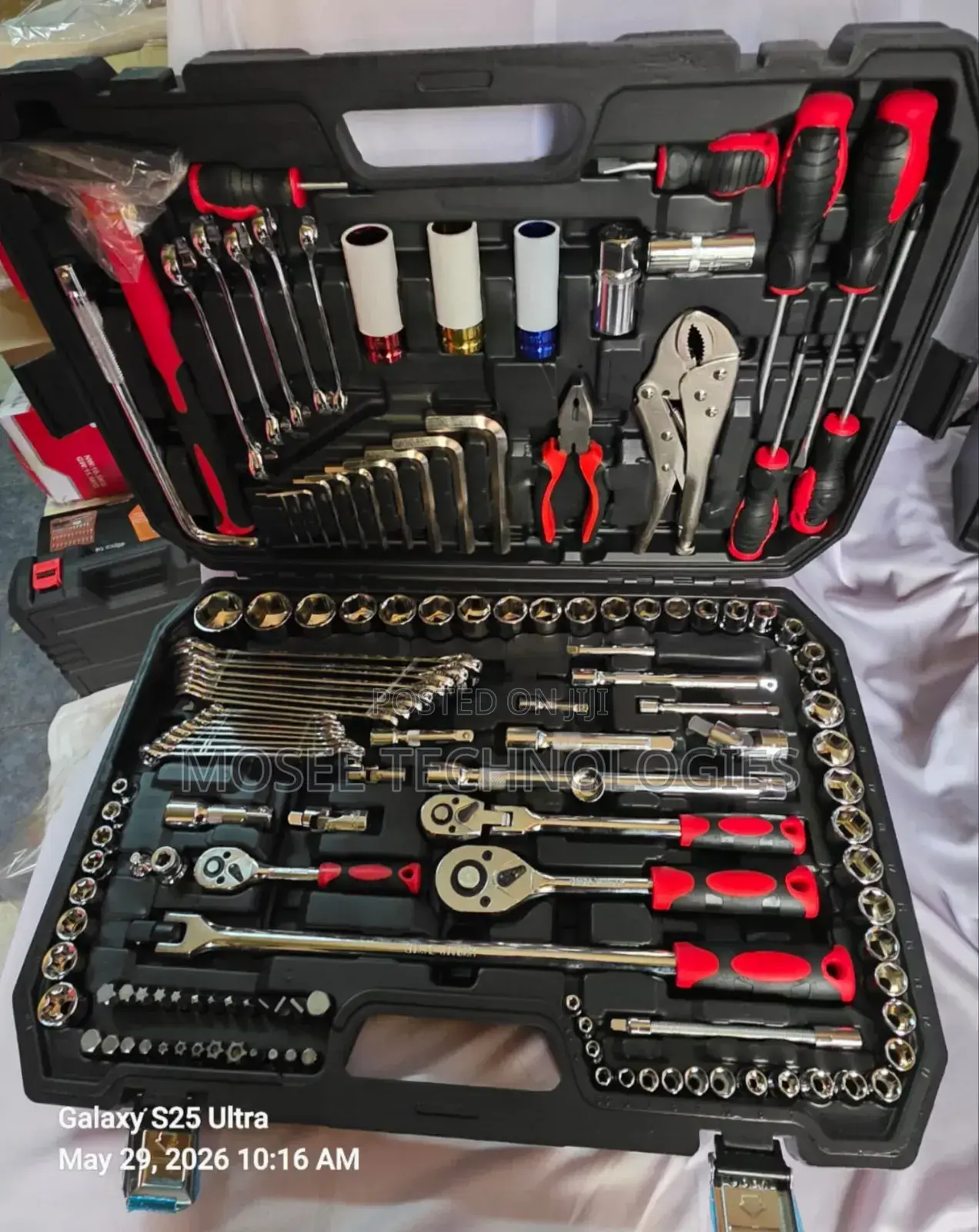 Professional 129PCS Auto Repair Tool Set in Storage Case