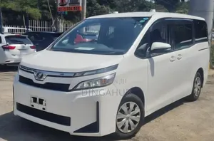 Toyota Voxy 2019 Pearl