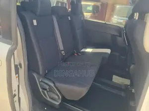 Toyota Voxy 2019 Pearl