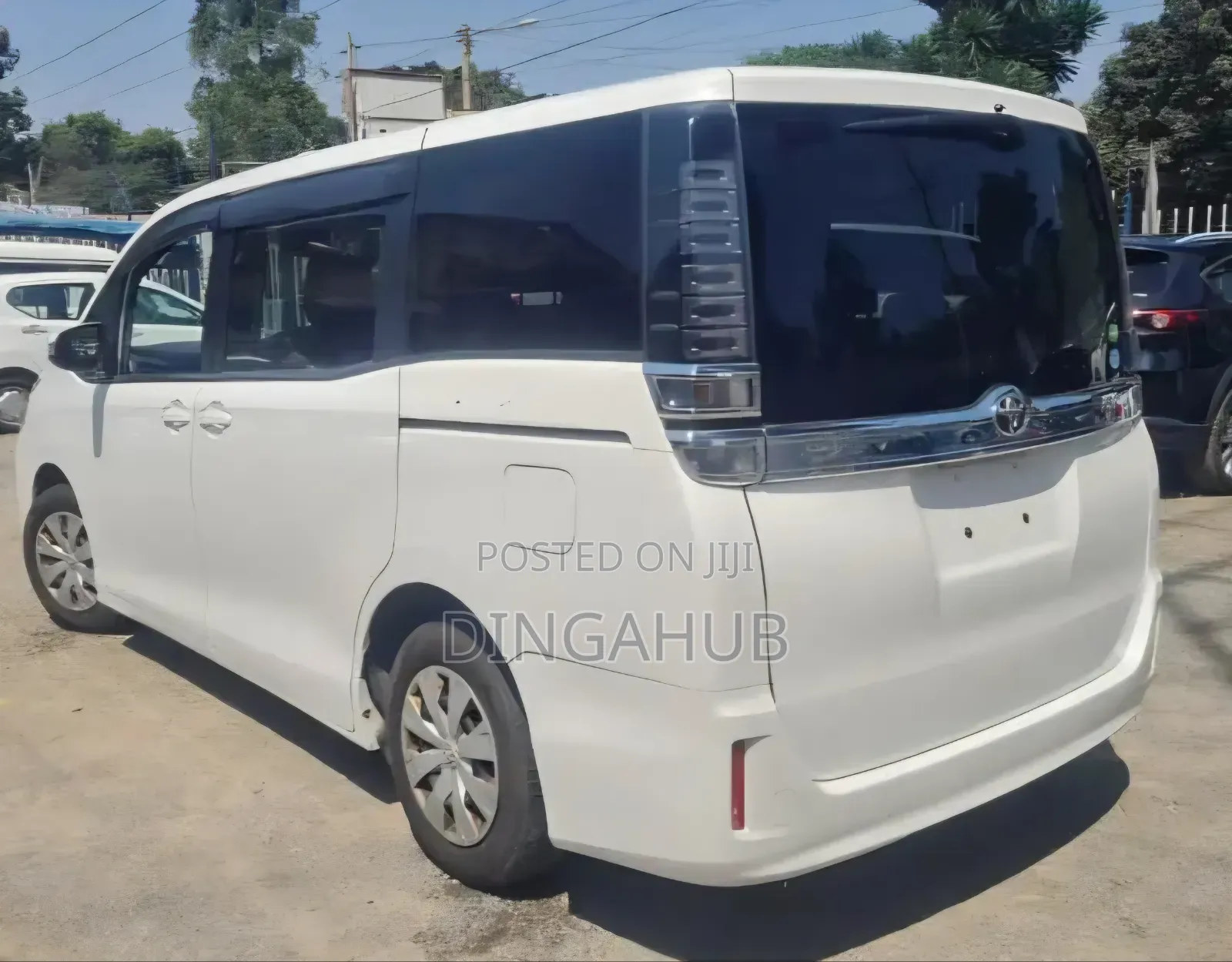 Toyota Voxy 2019 Pearl
