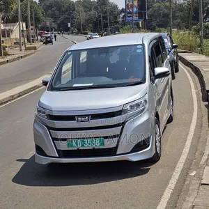 Toyota Noah 2020 Silver