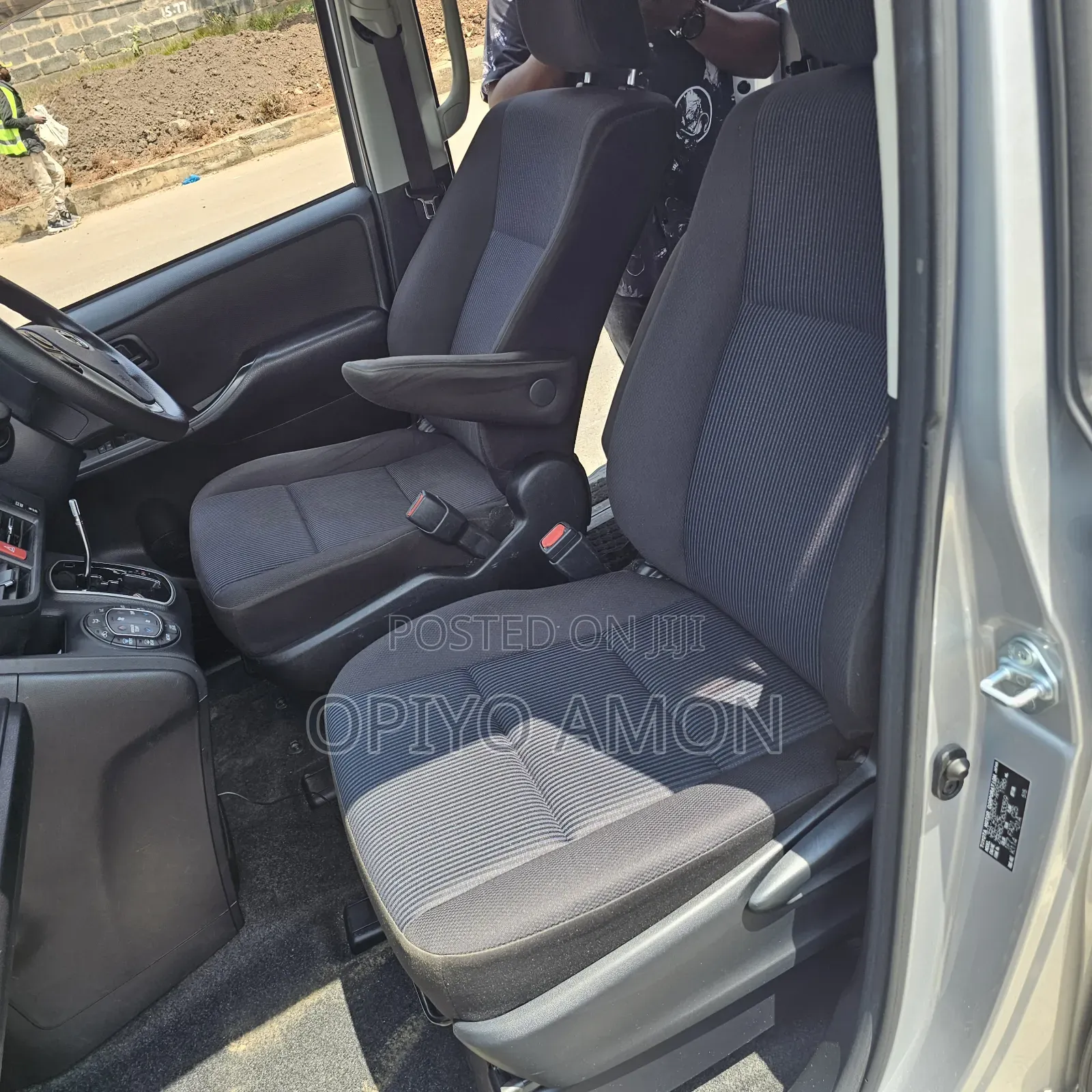 Toyota Noah 2020 Silver