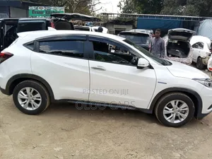 Honda Vezel 2019 White