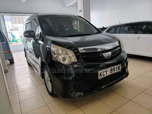 Toyota Noah 2013 Black