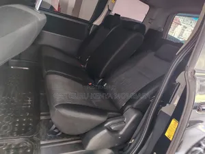 Toyota Noah 2013 Black