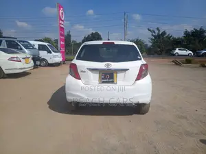 Toyota Vitz 2011 White