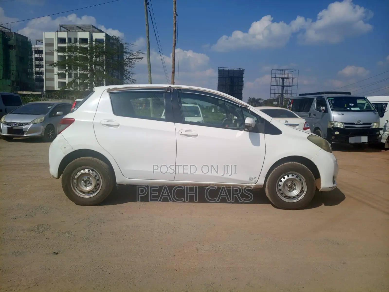 Toyota Vitz 2011 White