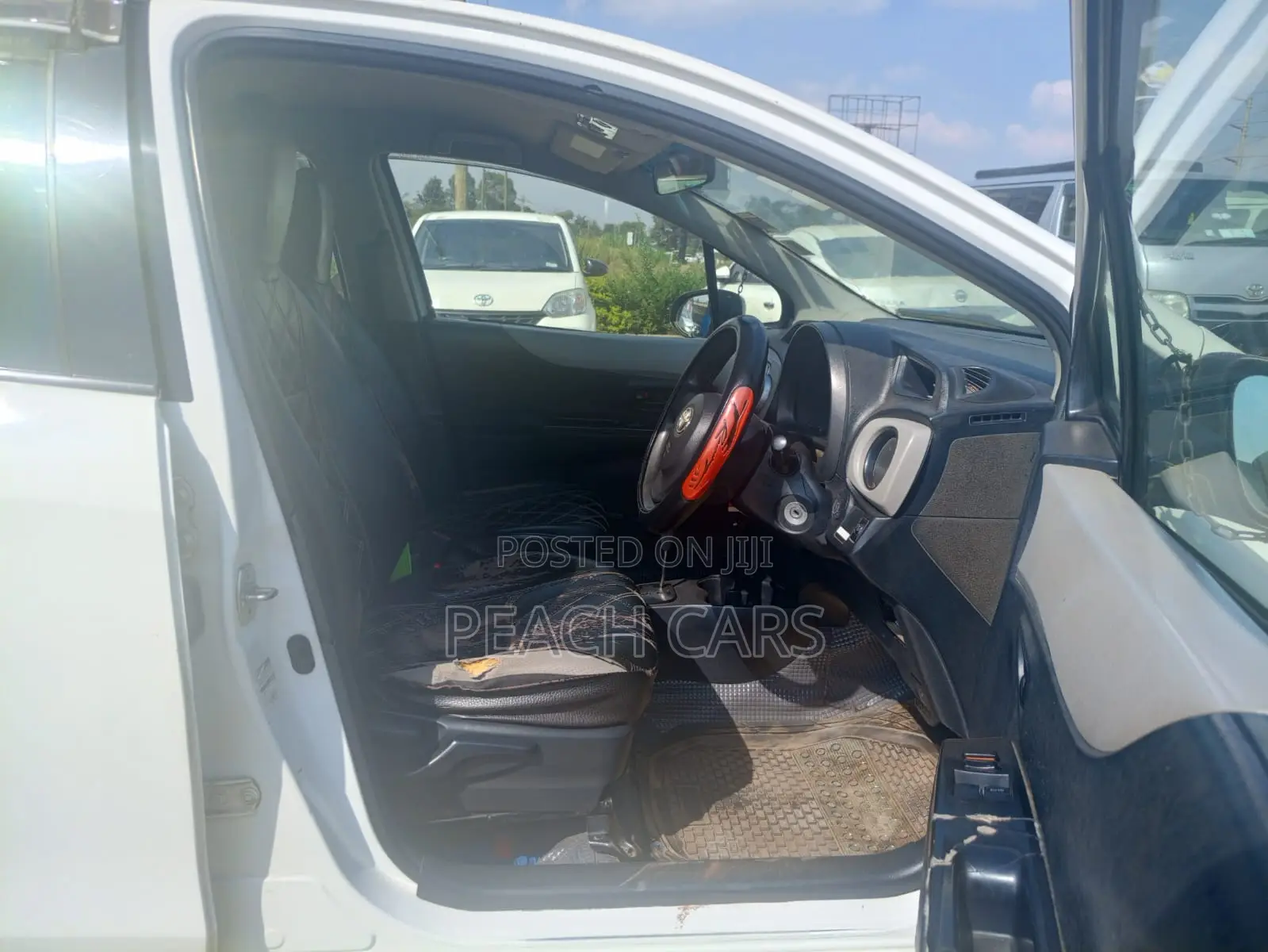 Toyota Vitz 2011 White