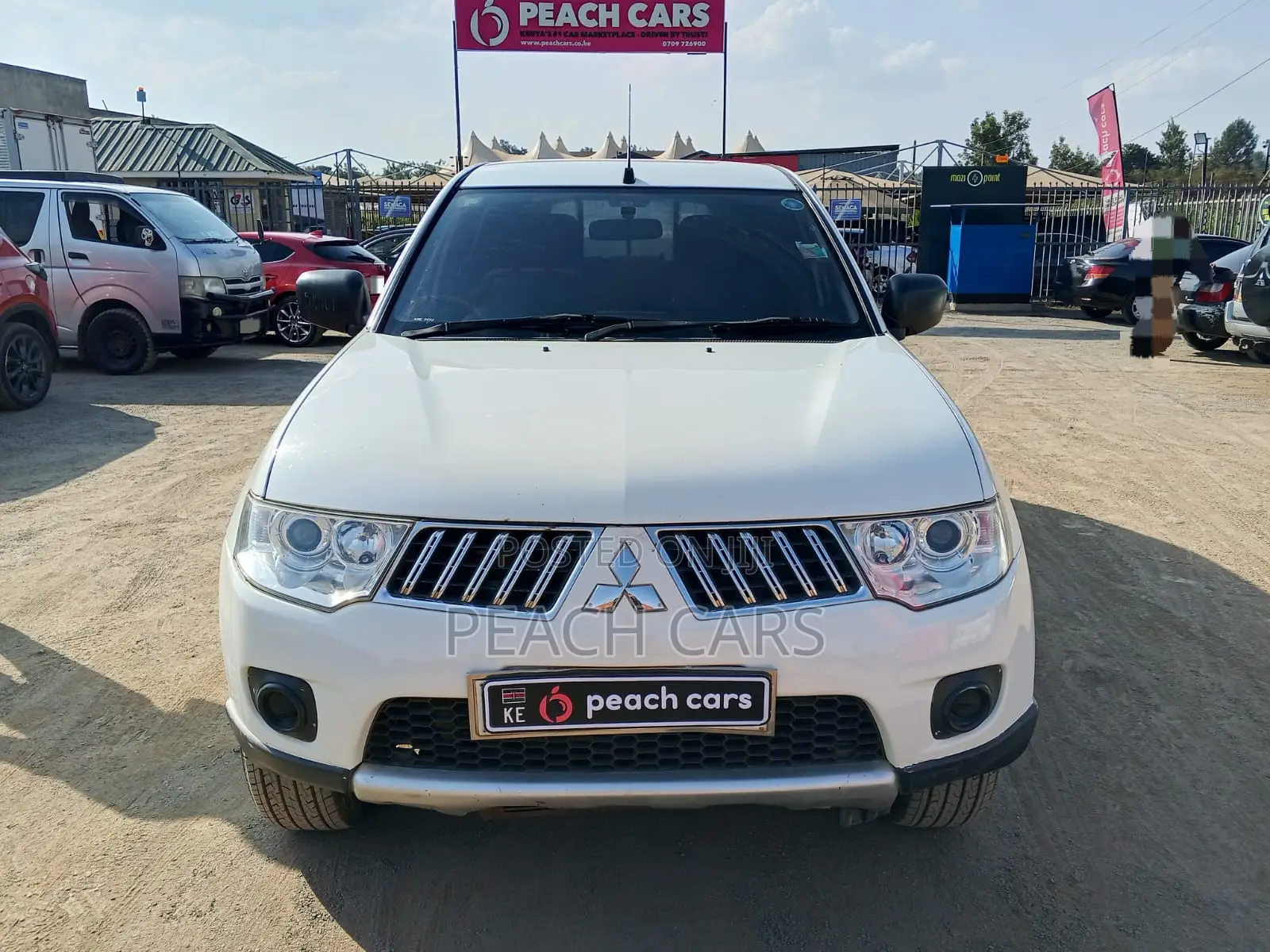 Mitsubishi L200 2014 White