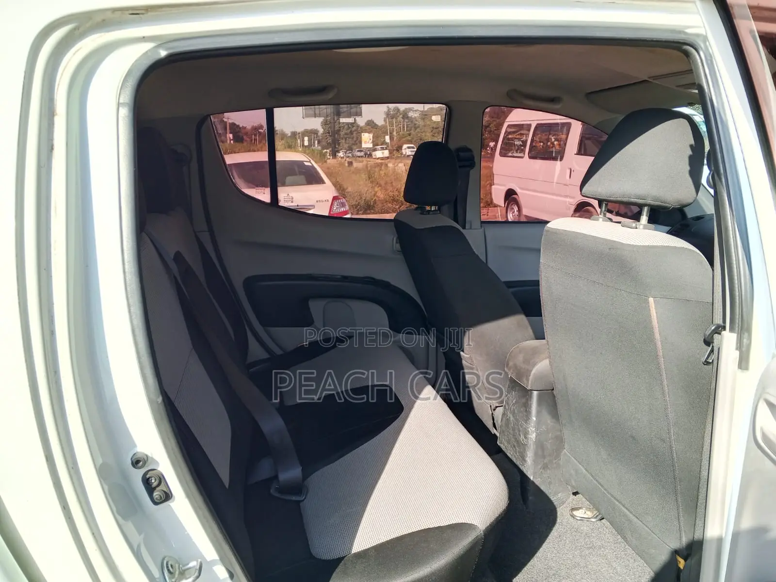Mitsubishi L200 2014 White