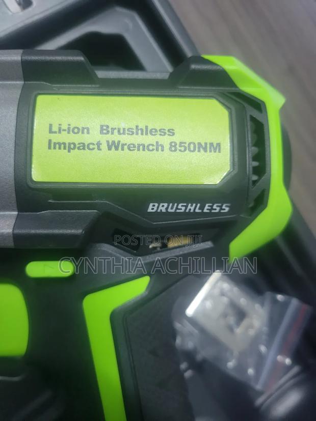 Brushless Impact Wrench - thumbnail 3