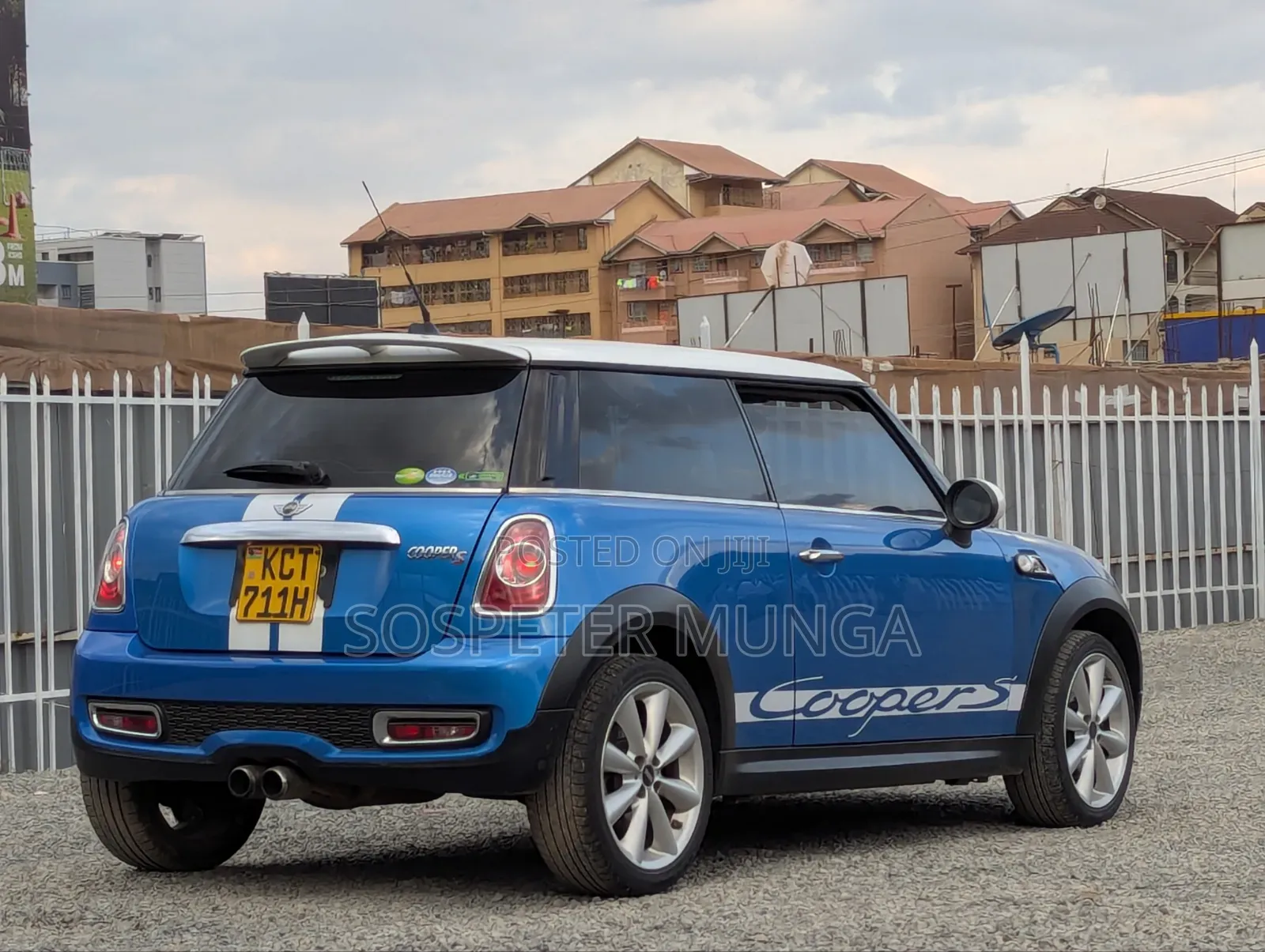Mini Cooper 2012 Blue