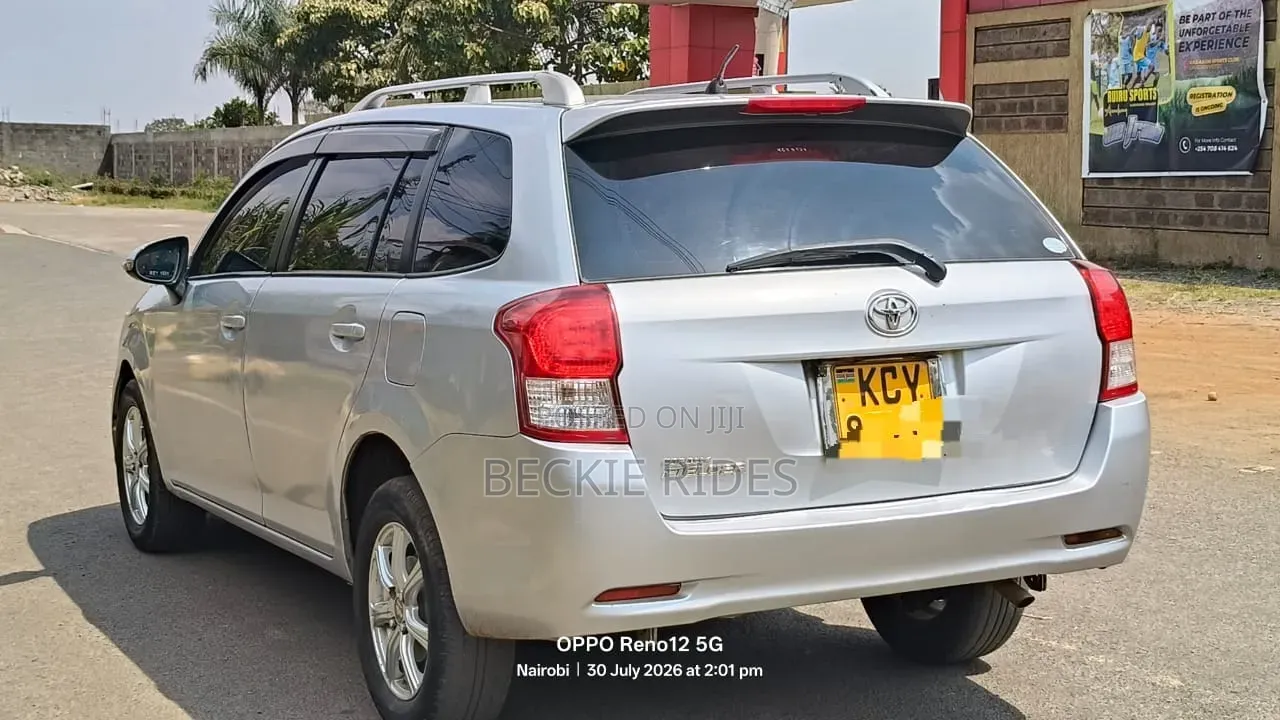 Toyota Corolla Fielder 2014 Silver