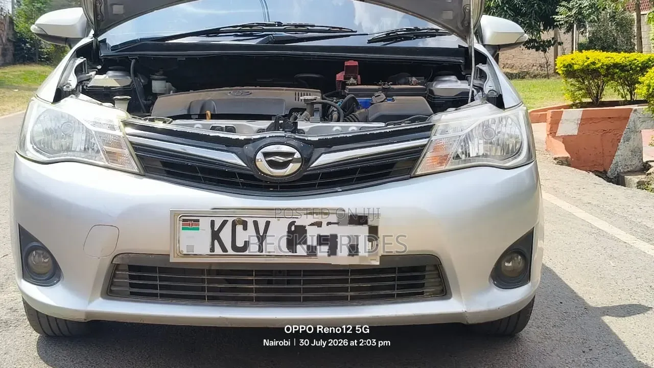 Toyota Corolla Fielder 2014 Silver