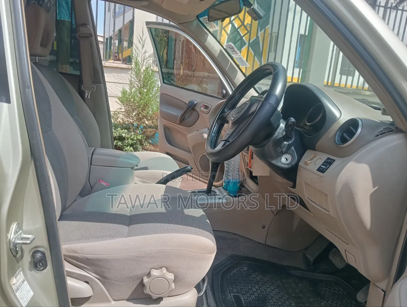 Toyota RAV4 2004 Yellow
