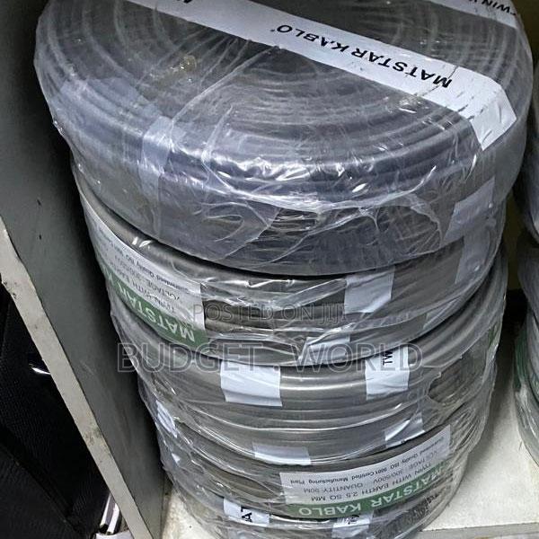 High Performance 2.5mm Twin Earth PVC Electrical Cable Roll 90 Metr