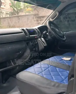 Toyota HiAce 2016 Black