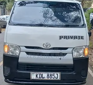 Toyota HiAce 2016 Black