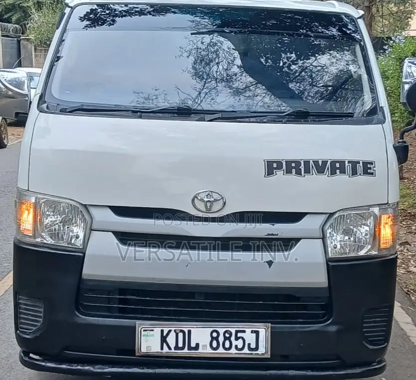 Toyota HiAce 2016 Black