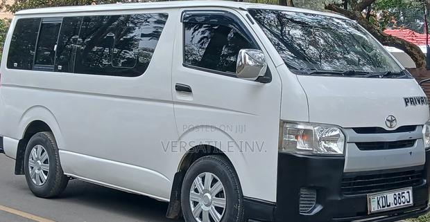 Toyota HiAce 2016 Black - thumbnail 6