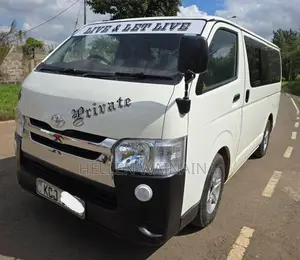 Toyota HiAce 2010 White